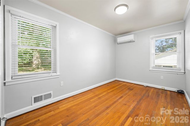 13 Browndale Road, Asheville, NC 28805