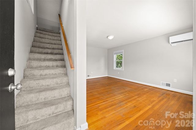 13 Browndale Road, Asheville, NC 28805