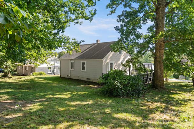 13 Browndale Road, Asheville, NC 28805