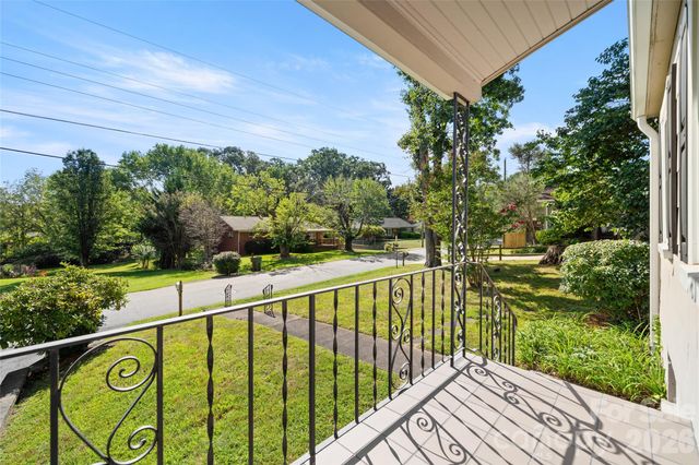 13 Browndale Road, Asheville, NC 28805