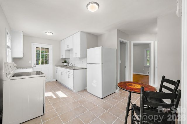 13 Browndale Road, Asheville, NC 28805