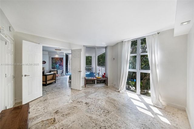 2000 Towerside Ter 510, Miami, FL 33138