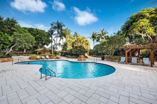 2000 Towerside Ter 510, Miami, FL 33138