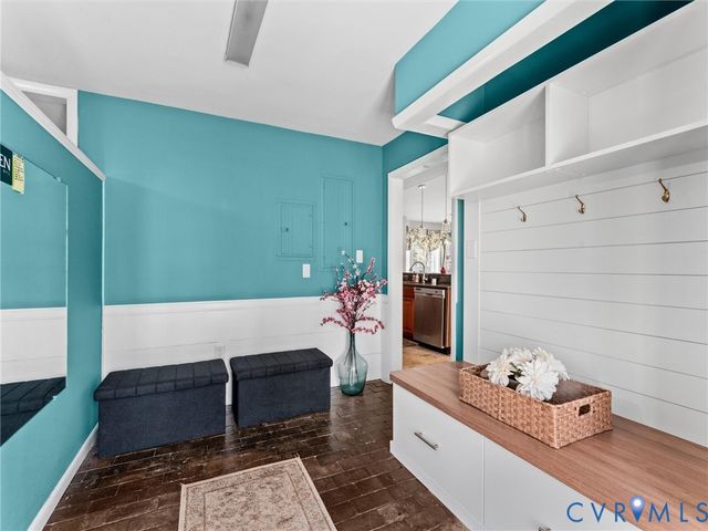 10488 Old Telegraph Rd, Ashland, VA 23005