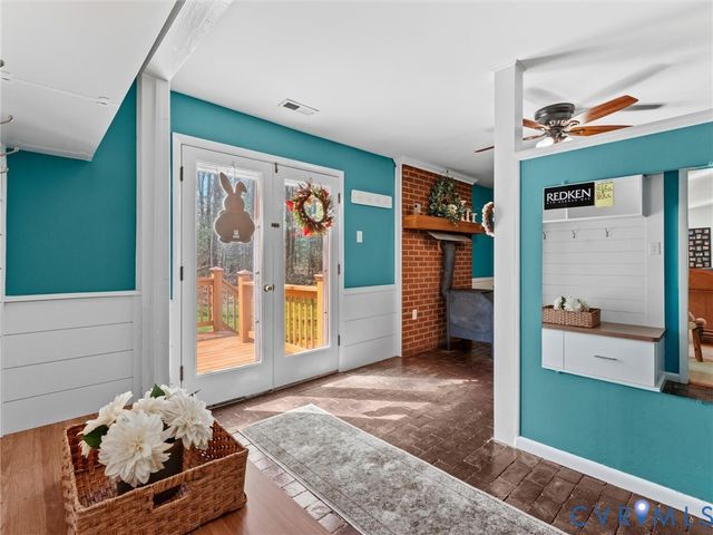 10488 Old Telegraph Rd, Ashland, VA 23005