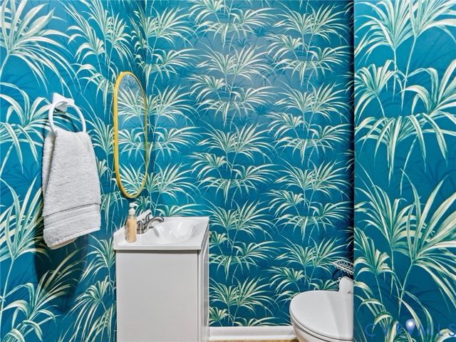 10488 Old Telegraph Rd, Ashland, VA 23005