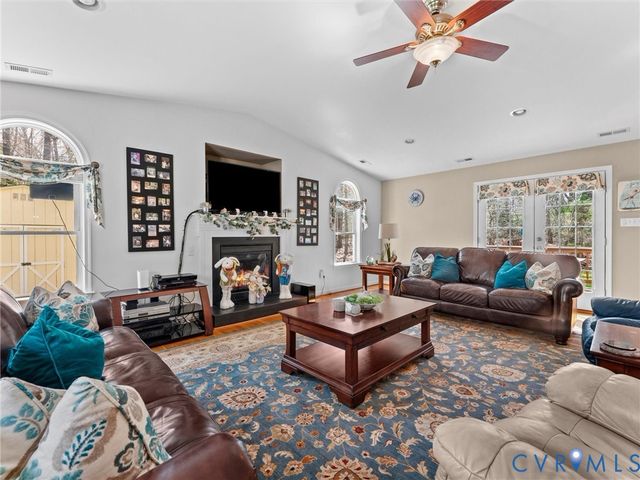 10488 Old Telegraph Rd, Ashland, VA 23005