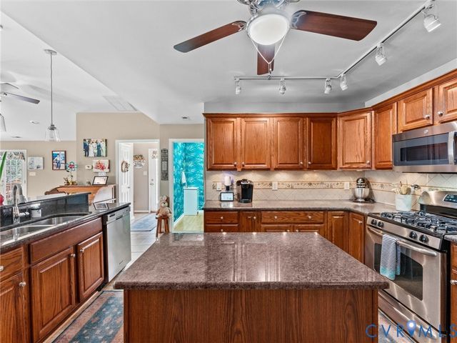 10488 Old Telegraph Rd, Ashland, VA 23005