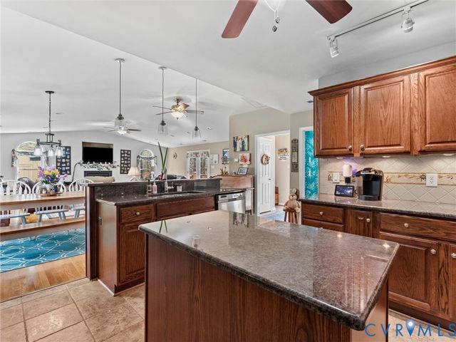 10488 Old Telegraph Rd, Ashland, VA 23005