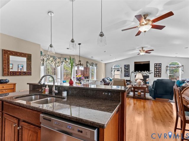 10488 Old Telegraph Rd, Ashland, VA 23005