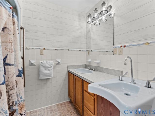 10488 Old Telegraph Rd, Ashland, VA 23005