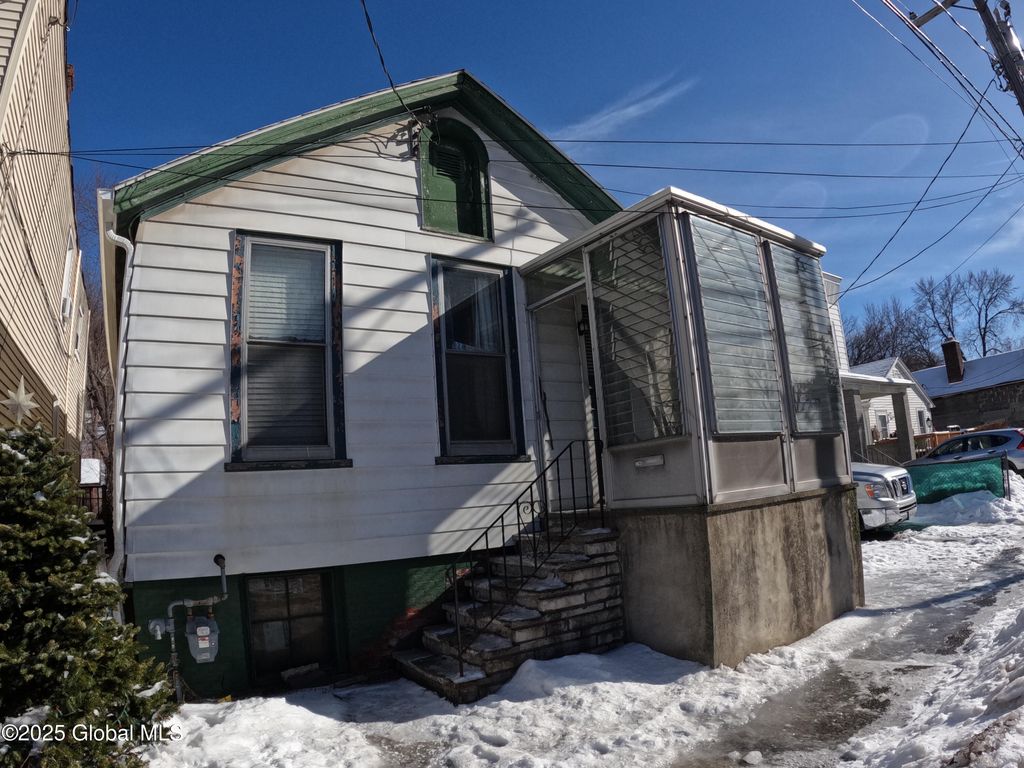 22 Orr Street, Troy, NY 12180