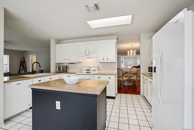 11158 Cedar Park, San Antonio, TX 78249