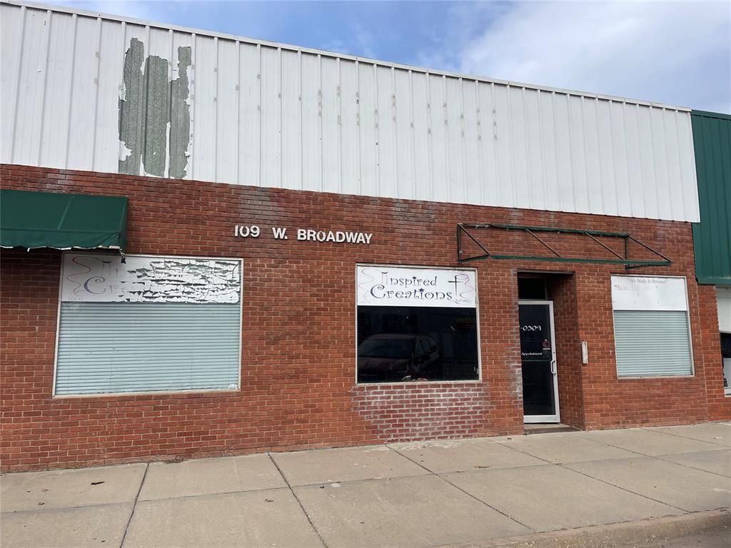 109 W Broadway, Lexington, OK 73051