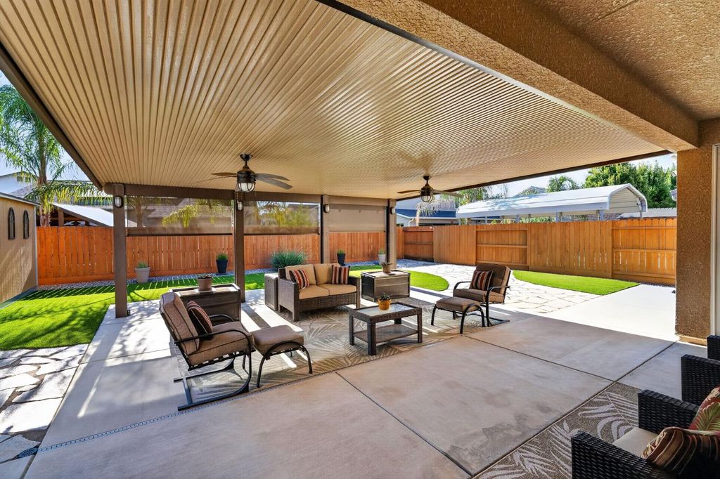 Image 30 of property listing at 674 Agua Dulce Avenue, Clovis, CA 93619