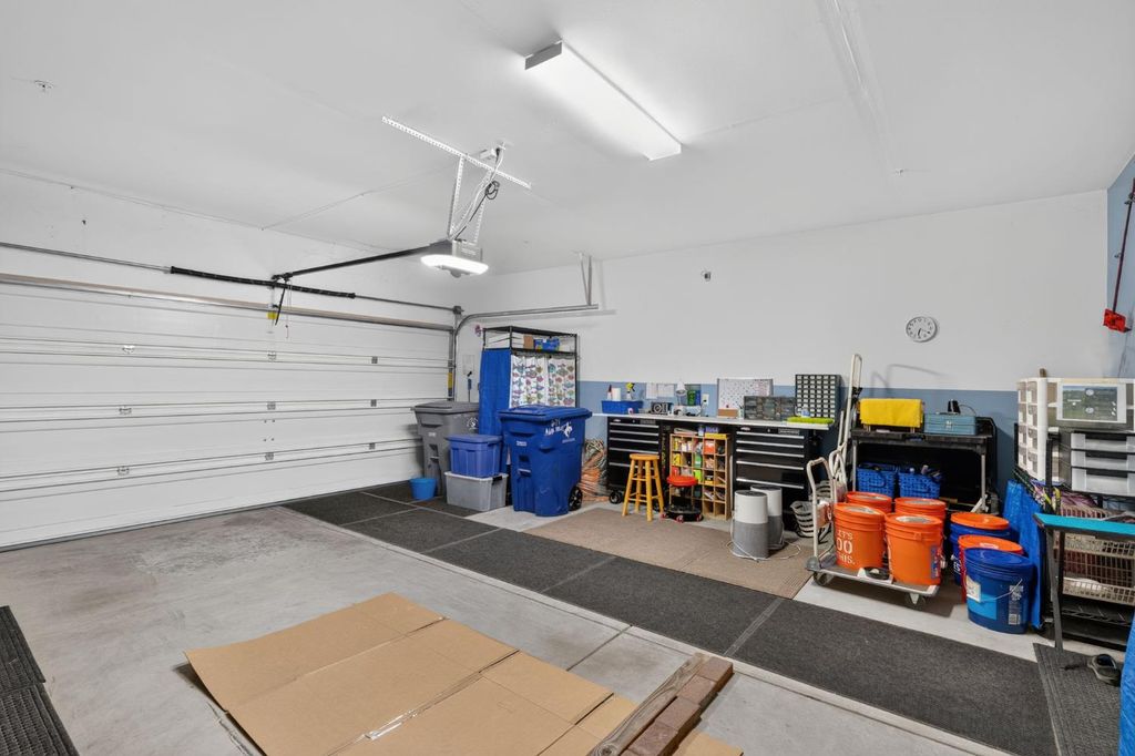 Image 35 of property listing at 674 Agua Dulce Avenue, Clovis, CA 93619