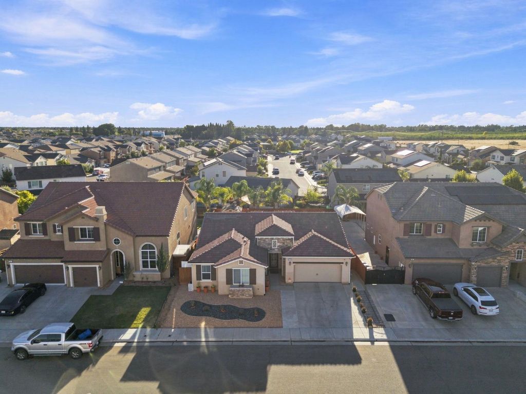 Image 36 of property listing at 674 Agua Dulce Avenue, Clovis, CA 93619