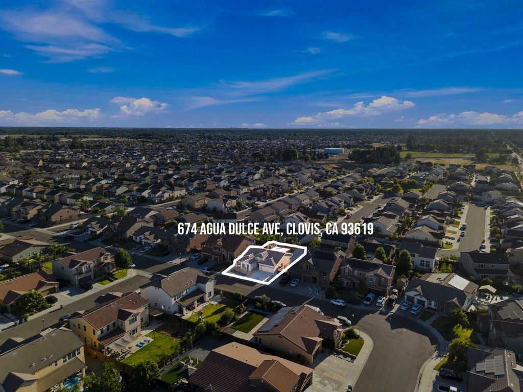 Image 42 of property listing at 674 Agua Dulce Avenue, Clovis, CA 93619