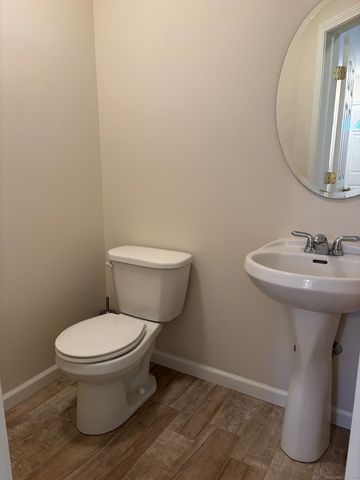 589 Stafford Avenue 3, Bristol, CT 06010