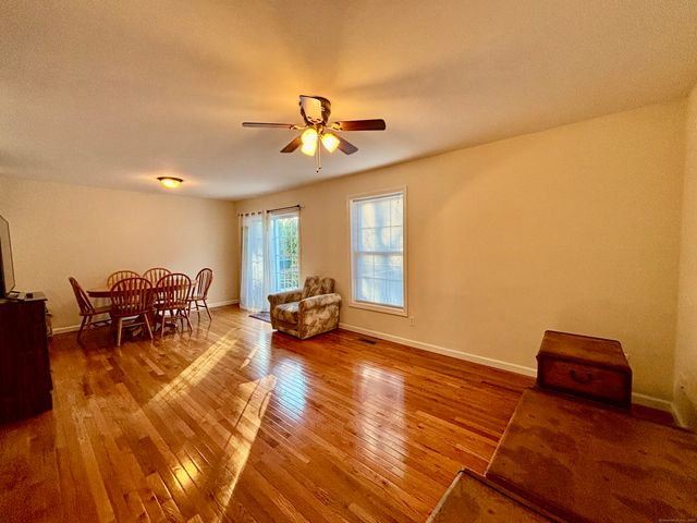 589 Stafford Avenue 3, Bristol, CT 06010