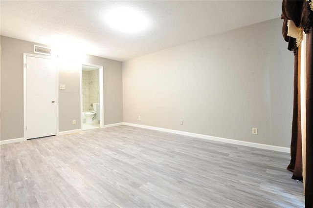 9700 Leawood Boulevard 2110, Houston, TX 77099