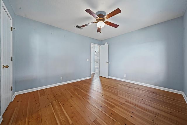 137 Hay Meadow RD, Cedar Creek, TX 78612