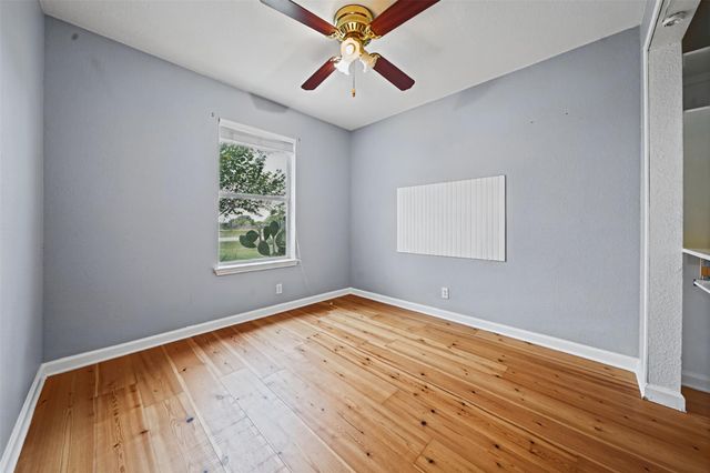 137 Hay Meadow RD, Cedar Creek, TX 78612