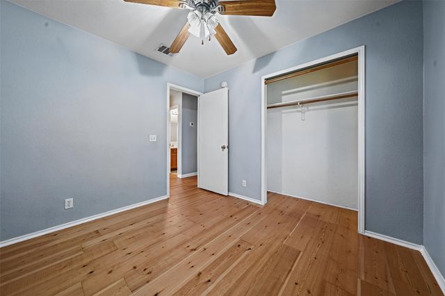 137 Hay Meadow RD, Cedar Creek, TX 78612