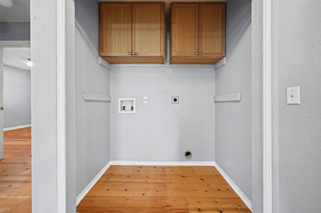 137 Hay Meadow RD, Cedar Creek, TX 78612