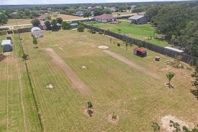 137 Hay Meadow RD, Cedar Creek, TX 78612