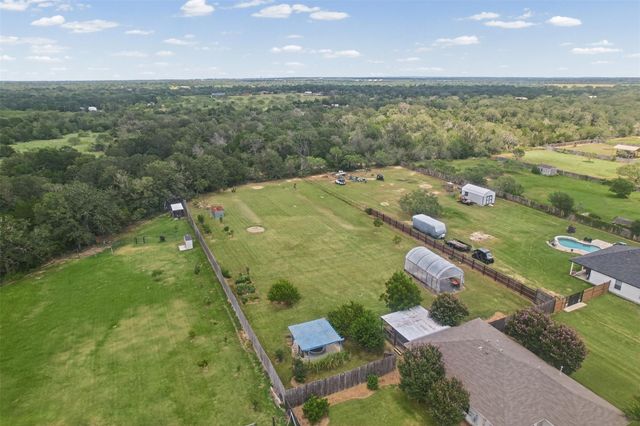 137 Hay Meadow RD, Cedar Creek, TX 78612