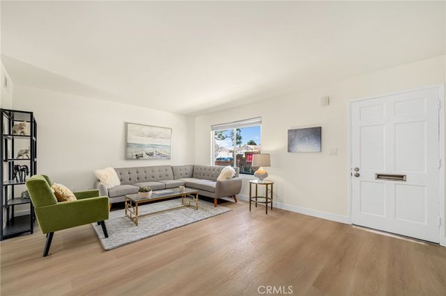 3342 Bradbury, Los Alamitos, CA 90720