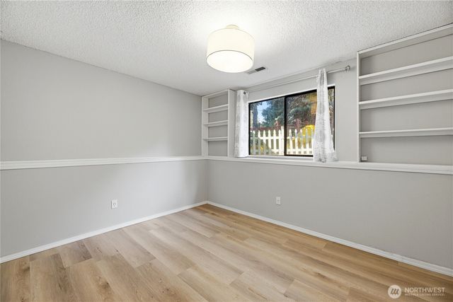 608 School Street SE, Lacey, WA 98503