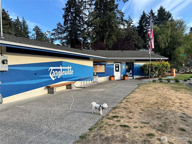608 School Street SE, Lacey, WA 98503