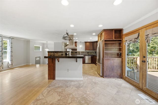 608 School Street SE, Lacey, WA 98503