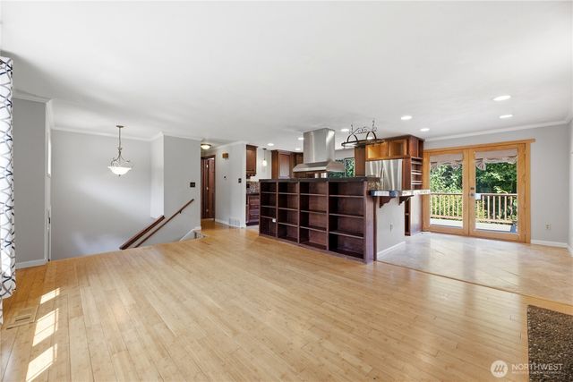 608 School Street SE, Lacey, WA 98503