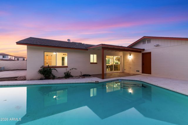 4853 W CHERYL Drive, Glendale, AZ 85302