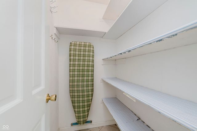 2504 NW Raintree Drive, New Castle, IN 47362