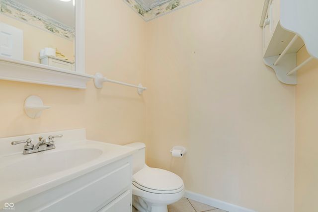 2504 NW Raintree Drive, New Castle, IN 47362