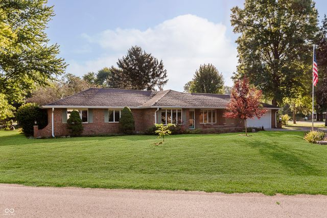 2504 NW Raintree Drive, New Castle, IN 47362