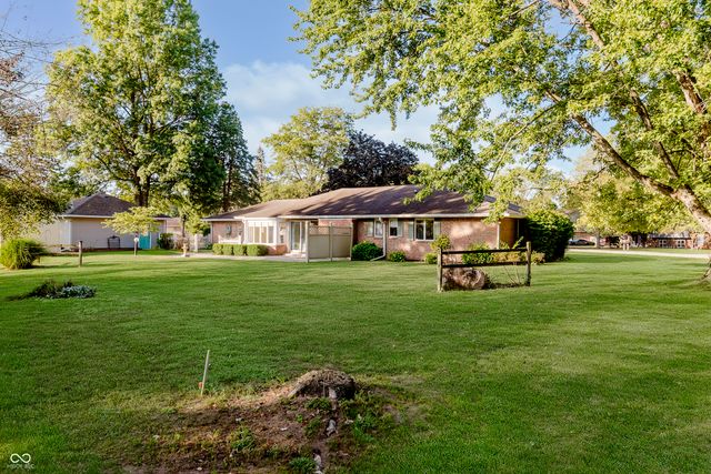 2504 NW Raintree Drive, New Castle, IN 47362