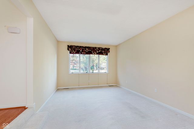 2504 NW Raintree Drive, New Castle, IN 47362