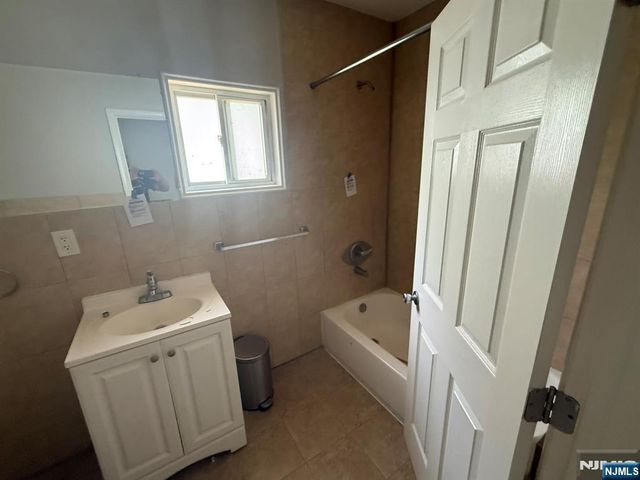169 Plauderville Avenue, Garfield, NJ 07026