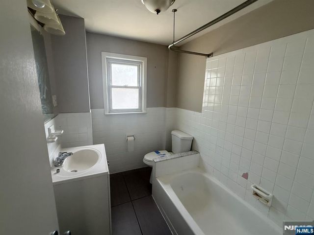 169 Plauderville Avenue, Garfield, NJ 07026