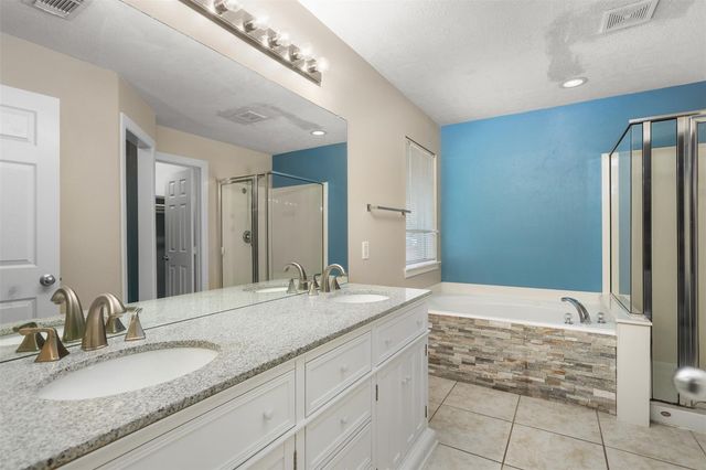 3235 Meadow Bay Lane, Dickinson, TX 77539