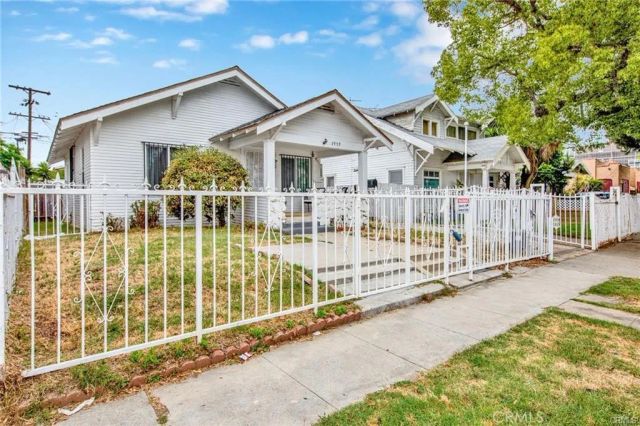3959 Halldale, Los Angeles, CA 90062