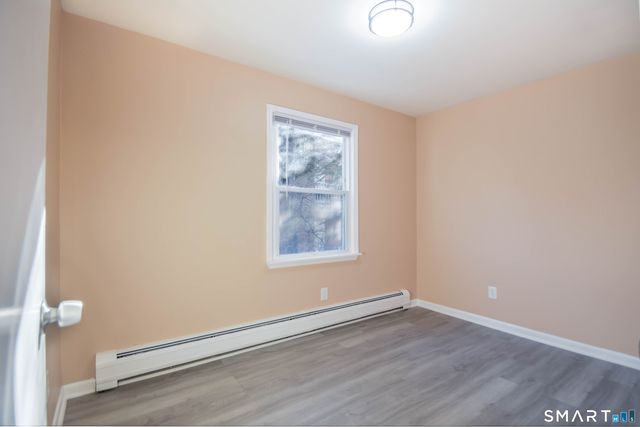 30 Kent Avenue, Bridgeport, CT 06610