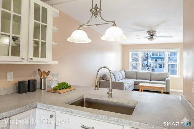 30 Kent Avenue, Bridgeport, CT 06610