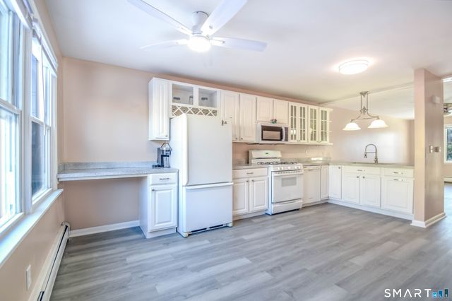 30 Kent Avenue, Bridgeport, CT 06610