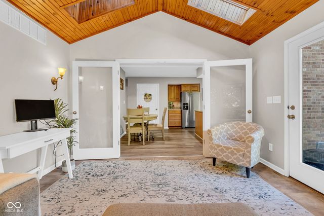 3809 Coventry Way, Carmel, IN 46033